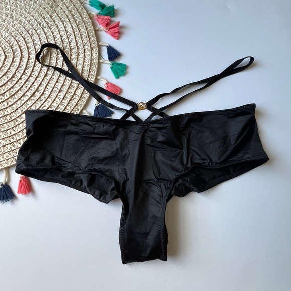 Victoria's Secret  So Obsessed Strappy Cheeky Panty Black Medium NEW - Picture 1 of 3